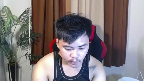 hot_emmanuel online show from May 27, 5:04 am