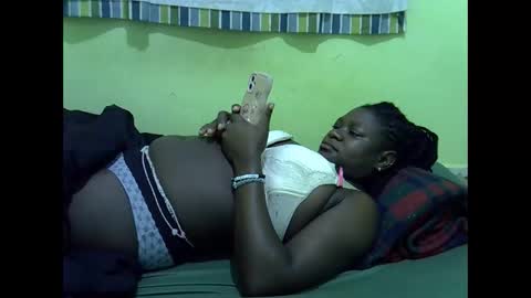 hot_girlly online show from April 8, 4:48 am