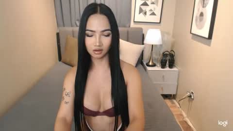 hot_nikki69 online show from June 18, 5:40 pm