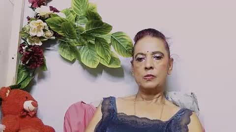hot queen online show from July 7, 6:45 pm