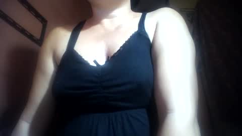 hotmatureladyxxx online show from June 24, 11:01 pm