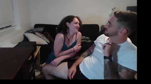 Hot Mountain Couple online show from June 27, 7:25 am