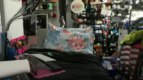 hotstuff775616 online show from June 18, 3:23 am