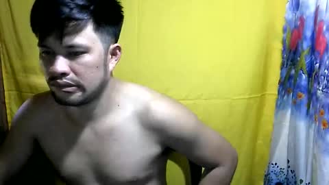 HottestPinoy32 online show from May 21, 6:42 am