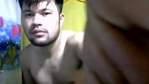 HottestPinoy32 online show from May 24, 9:21 pm