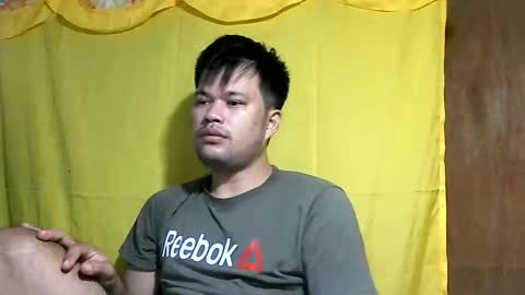 HottestPinoy32 online show from June 10, 10:30 pm