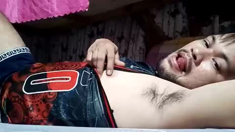 HottestPinoy32 online show from May 5, 1:39 pm