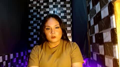 hottie_uzeah21 online show from June 1, 10:49 am