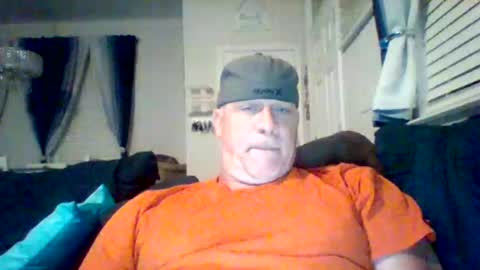 hotyummycock69 online show from May 18, 3:16 am