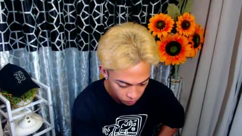 hunk_edward online show from July 3, 7:35 am
