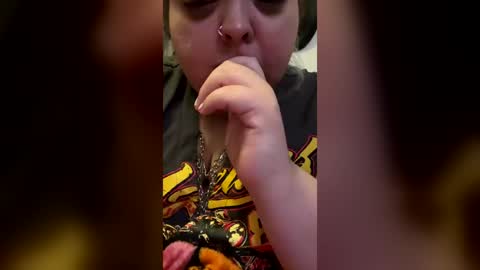 hunterbelle online show from July 3, 12:59 am