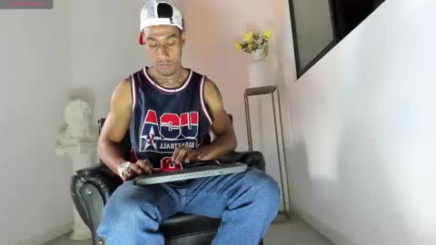 hunting_blondes online show from May 31, 3:33 pm