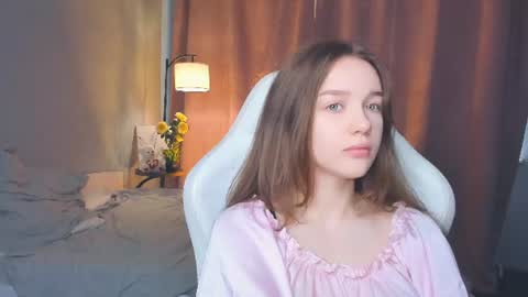 Lily online show from July 5, 7:04 am