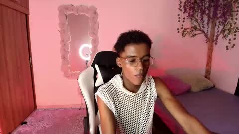 iamandrey_ online show from May 15, 12:41 am