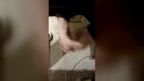 ihavethreelegsss online show from June 1, 6:31 pm