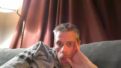 Ilovesquirterz1 online show from February 6, 7:35 am