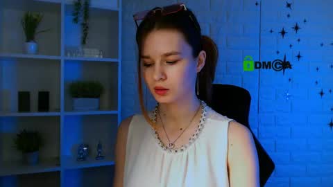 imhaileyy online show from June 1, 7:26 pm