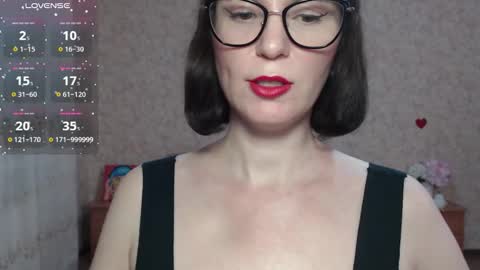 IrenLarasani online show from November 12, 10:17 am