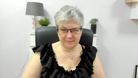 I R I S online show from May 28, 6:33 am