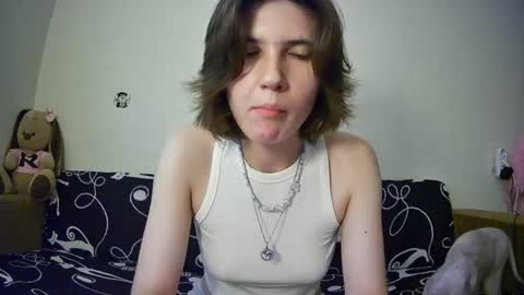 urrAngel online show from June 12, 3:33 pm