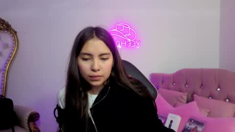 ISABELA  online show from May 19, 12:01 pm