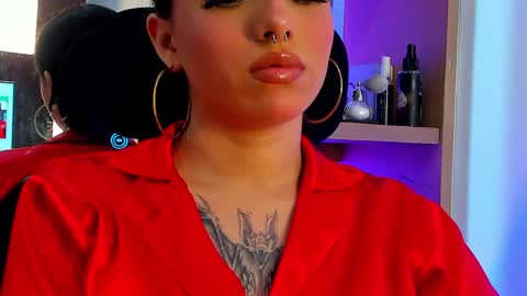ISABELLA online show from May 28, 6:50 pm