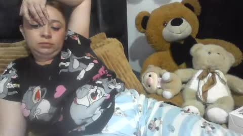 isabellaa_hills_ online show from July 5, 3:53 am