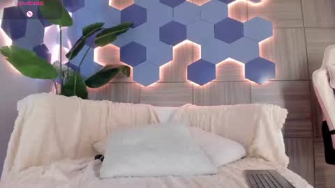    online show from July 1, 10:35 am