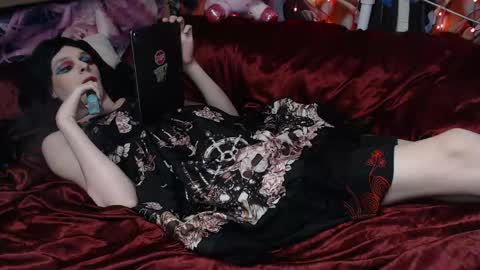 Sele online show from June 2, 11:40 pm
