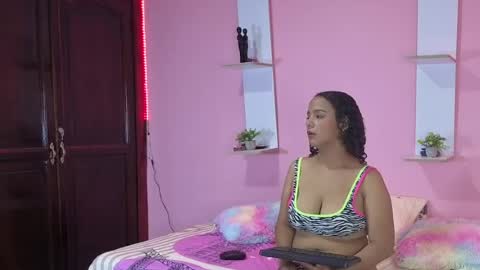 isla_hunter85 online show from June 16, 7:51 pm
