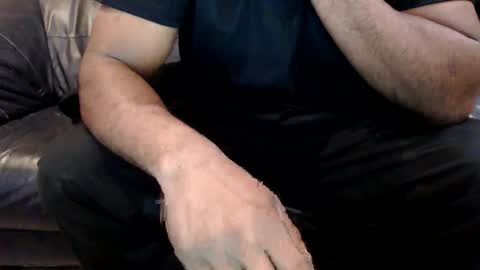 islandboi_88 online show from May 31, 7:37 pm