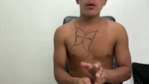 itsme_urboy online show from May 21, 8:32 am