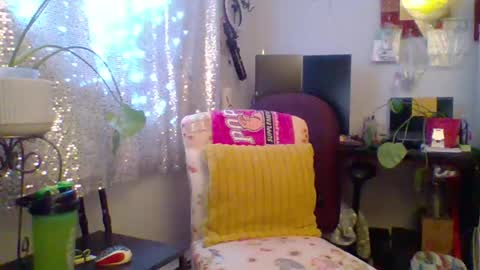 ivyjane3522 online show from July 12, 1:09 am