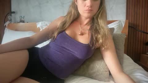 ivysagex online show from May 22, 4:19 am