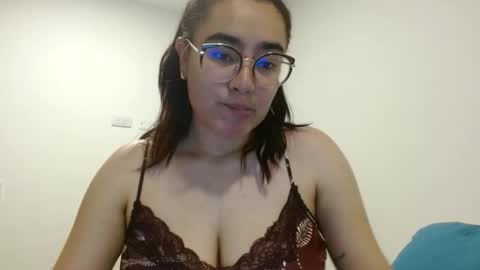 Ivy online show from May 14, 3:27 am