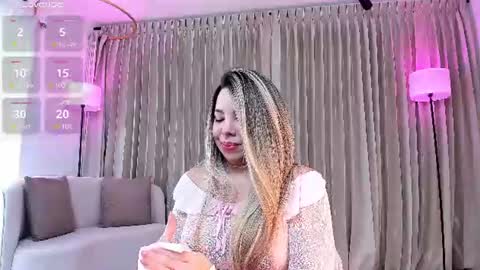 Ixchel online show from June 20, 5:52 pm