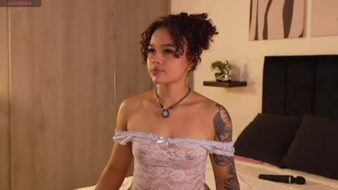 Izzy vega  online show from June 4, 11:33 pm