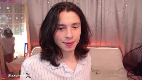 Hey im Jaxxxon check my info     online show from June 18, 1:38 pm