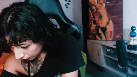 jade 18  online show from June 5, 6:52 am
