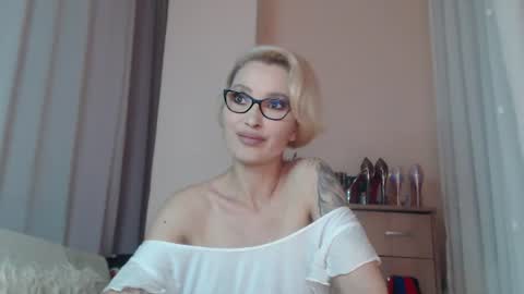 Jada online show from June 25, 6:35 pm