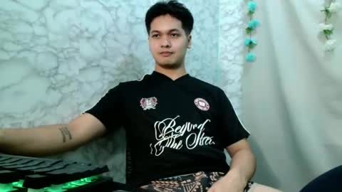 jade_halo online show from May 22, 6:58 pm