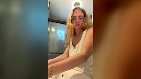 jademonroe0522 online show from June 22, 6:15 pm