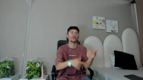 Jake  online show from May 18, 7:09 pm