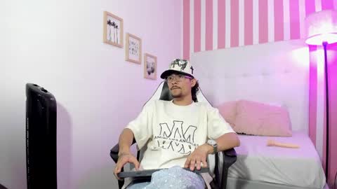 Jake  online show from June 6, 8:04 pm