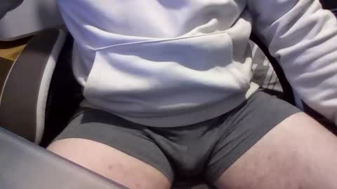 jakieg010 online show from May 19, 2:18 am