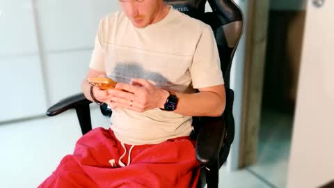 Jason online show from June 3, 2:33 pm