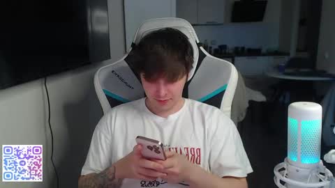 Jayce online show from May 16, 4:49 pm