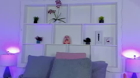 Jehn online show from May 22, 1:29 pm