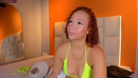 jenny__lawrence online show from May 6, 4:29 am