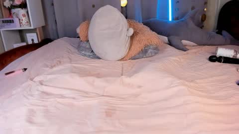 Jess online show from May 24, 4:20 am